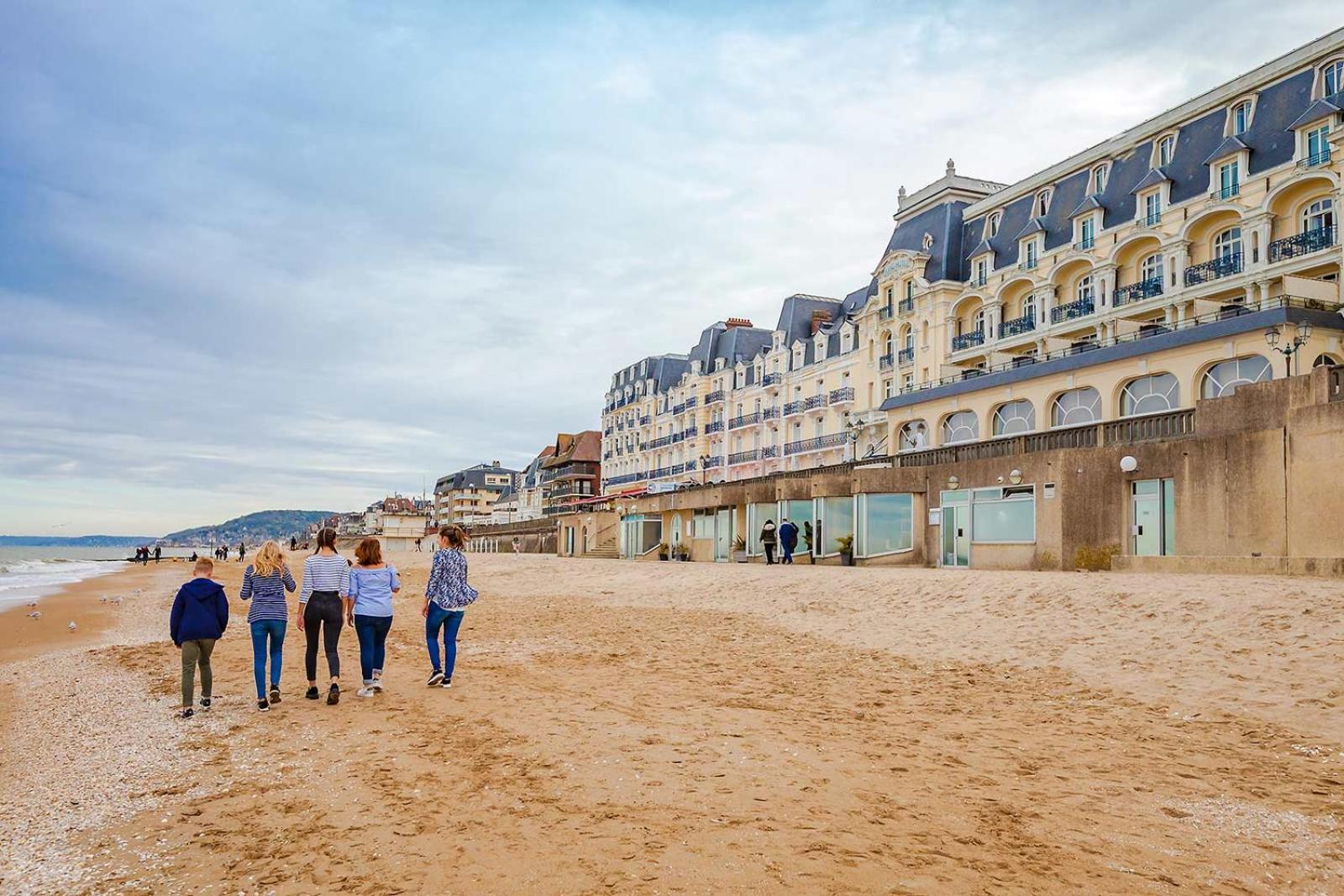 Ravissant Cottage Avec Jardin, Refait A Neuf, 2 A 5 Pers Cabourg Esterno foto